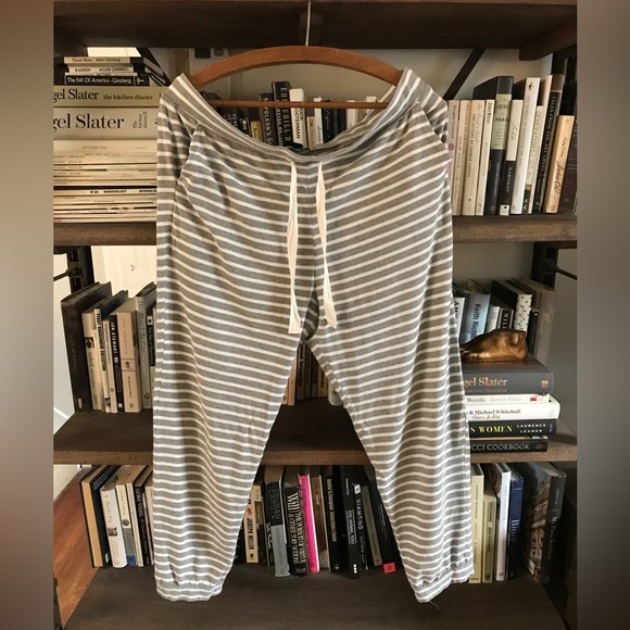 EUC J. Crew Dreamy Grey and White Striped Jogger Lounge Pant with Drawstring M - Picture 2 of 12